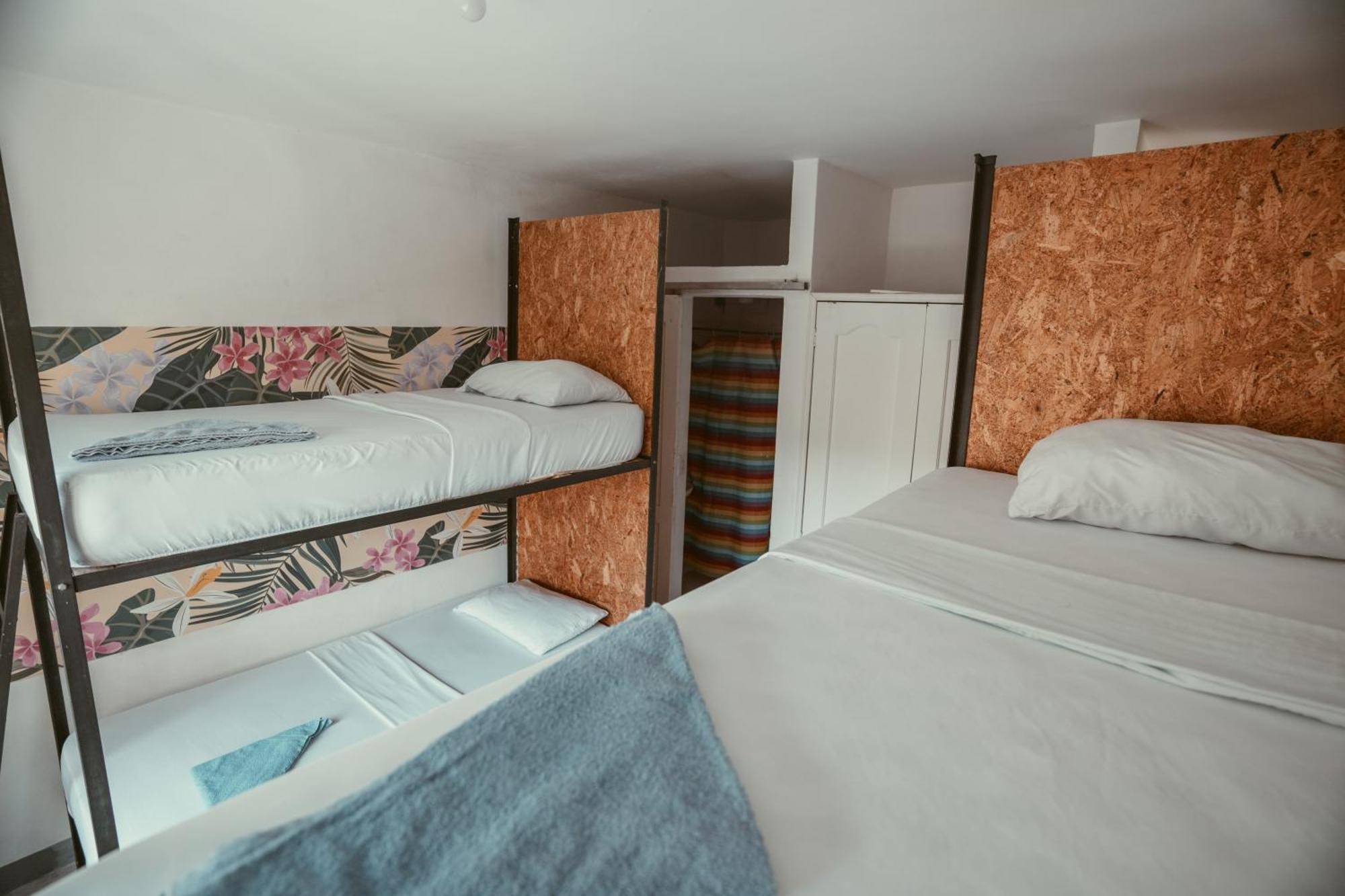 Hostal Pura Vida La 70 Medellín Esterno foto