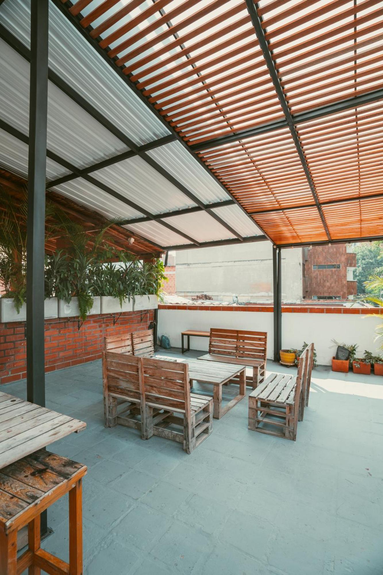 Hostal Pura Vida La 70 Medellín Esterno foto